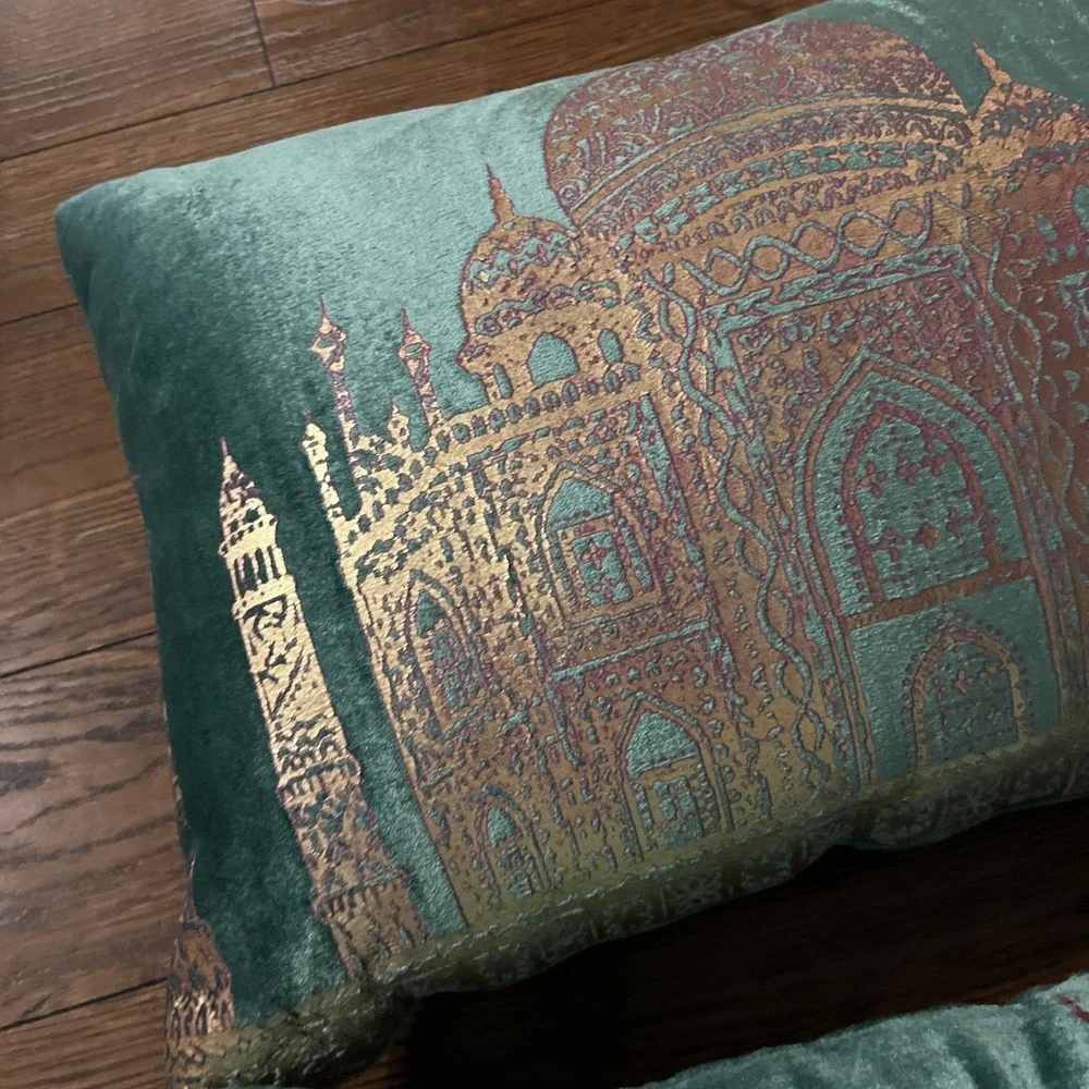 2 X Taj Mahal Decorative Throw Pillow 12x20